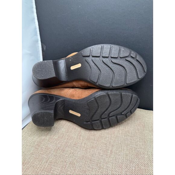 Soft Spots Suede Mary Jane Heels Size 9.5 Light Brown - Picture 8 of 9